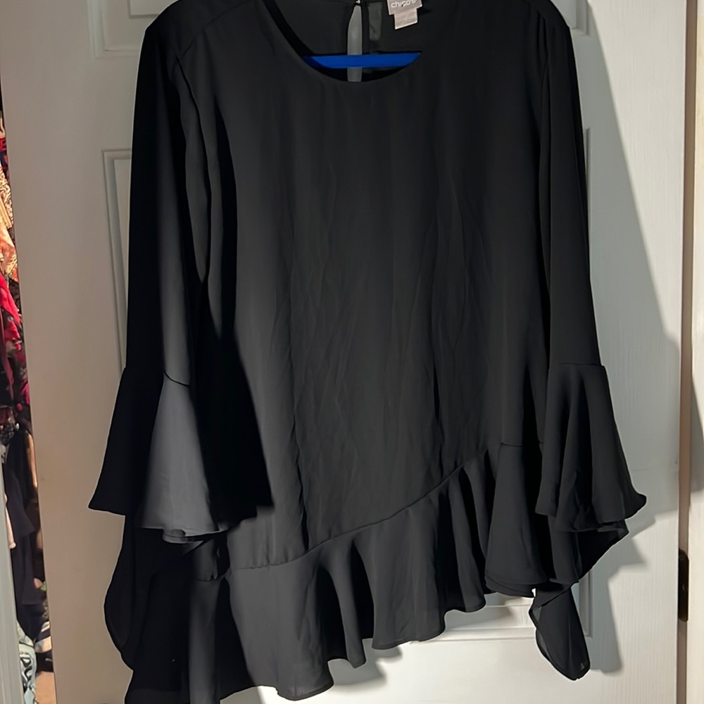 Chicos size 2 blouse large/x large